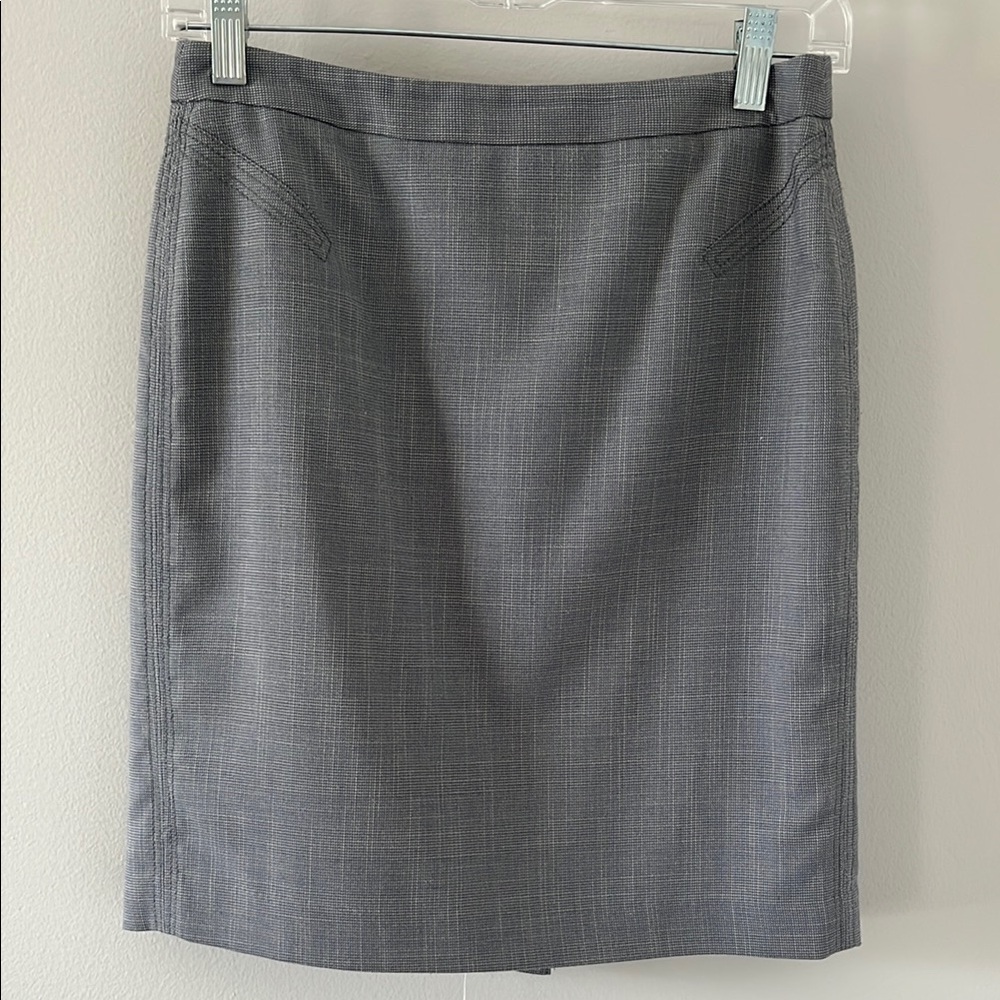 LOFT Classic Gray Pencil Women's Skirt size 2P